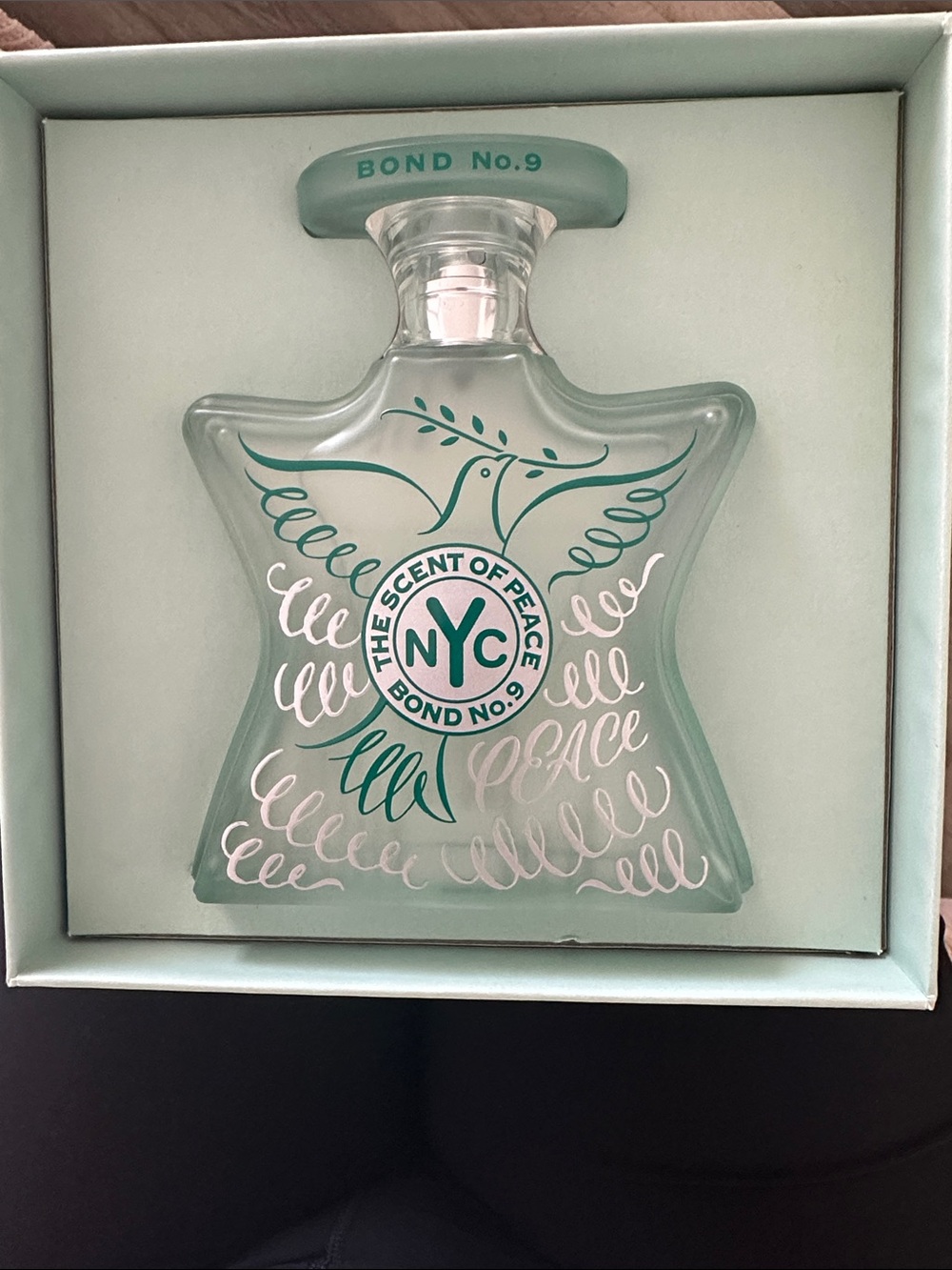 Bond No.9 New York The Scent of Peace — Sea Glass Green Bottle